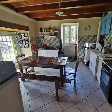 Maison Cantalienne Typique 別荘